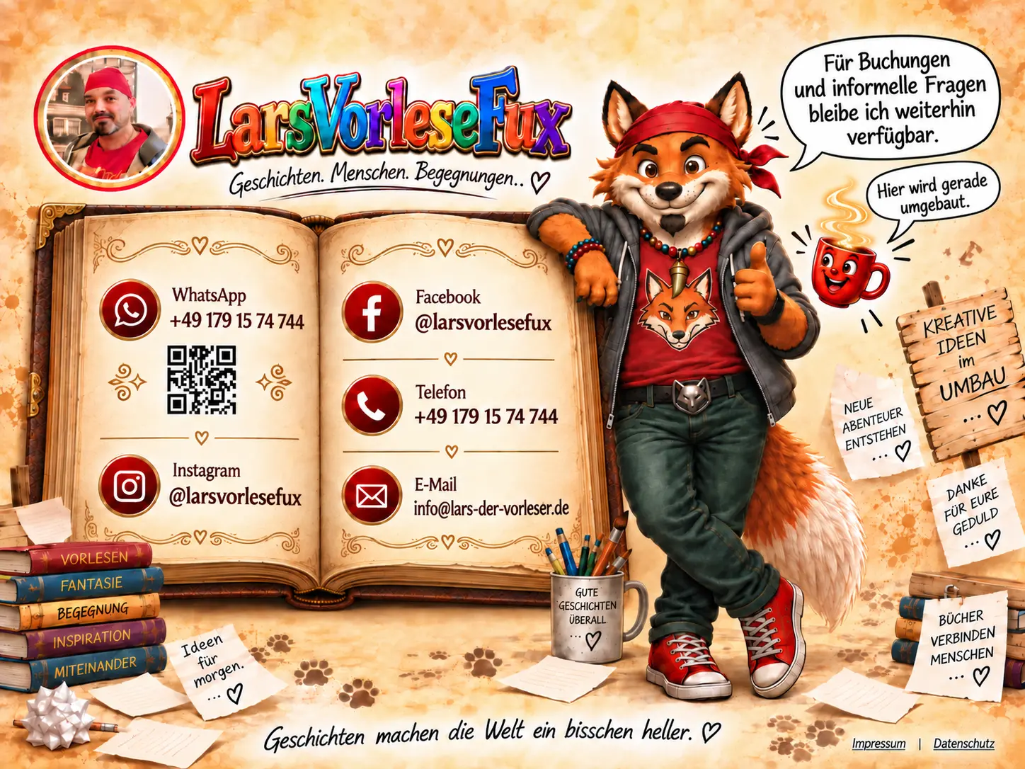 LarsVorleseFux mit seinem Tassen-Sidekick neben einem aufgeschlagenen Kontaktbuch. Die Website wird gerade umgebaut.